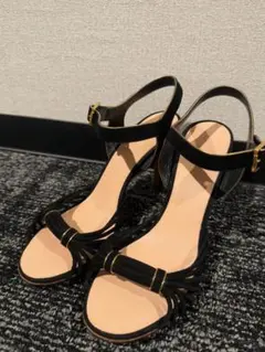 セリーヌ　シンプル黒サンダルのサムネイル