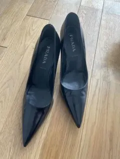 PRADA ブラック ポインテッドトゥ ハイヒール