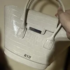 2026年最新】riu バニティバッグの人気アイテム - メルカリ