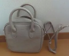 ベージュ クロコダイル風 ショルダーバッグ