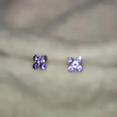 フラワーモチーフK18 タンザナイト ピアス 0.6ct×2 計1.2ct