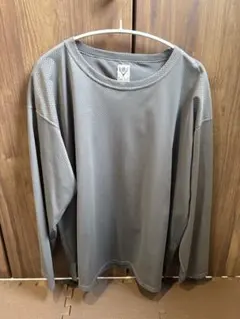 メッシュ素材 グレー 長袖カットソー