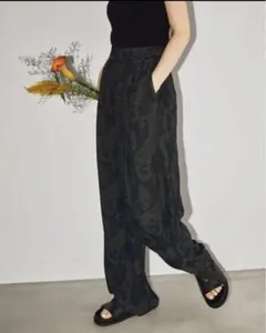 トゥデイフル　Paisley Rough Pants サイズ36