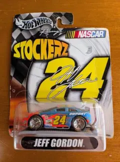 Item thumbnail for item 93cda698-1fc4-4bc7-a334-509588a6bb18