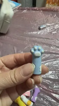 青色肉球デザイン樹脂粘土
