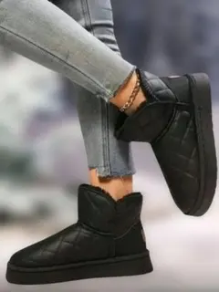 SHEIN　ムートンブーツ　キルティング、BLACK