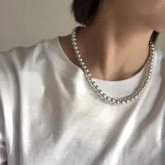 ボールネックレス