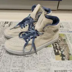NIKE AIR JORDAN 1 MID レディース スニーカー