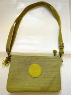 キンプリング　ショルダーバッグ 黄緑　旅行バッグ