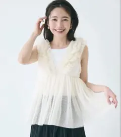 新品未使用品　COCA チュールVネックトップス