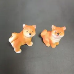 柴犬フィギュア2種