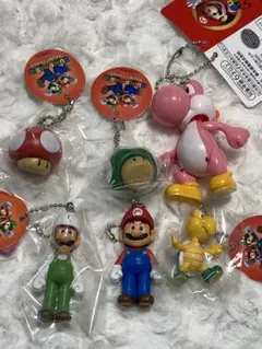 【新品】スーパーマリオ　キーホルダー　マリオ　ルイージ　ヨッシー　きのこ　目印のサムネイル