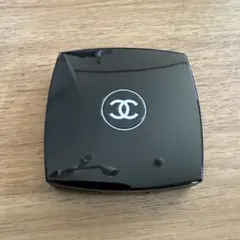 残量9割以上！CHANELアイシャドウパレット 4色