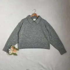 ［H&M］襟付き長袖ニット（M）パール装飾　グレー