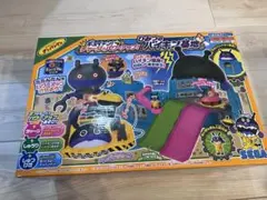 新品未開封　アンパンマン　ギュイーンチャージでパワーアップ　ひみつのバイキン基地