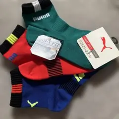 新品未使用PUMAプーマソックス21〜23 3足赤・青・緑