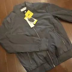 カルバンクラインＳカーキ