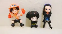 ONEPIECEマスコット トラファルガー・ロー エースロビン　フィギュアセット