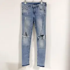 《H&M》ライトブルー スキニーデニム ダメージ加工