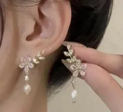 【大好評】リーフ　葉っぱ　ピアス　レディース　ゴールド　キラキラ　結婚式　デート