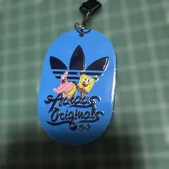 防塵キャップ付きアディダス スポンジボブ チャーム