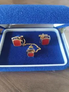 Item thumbnail for item c7ab9945-31fe-4b9d-b853-9bbe80352566