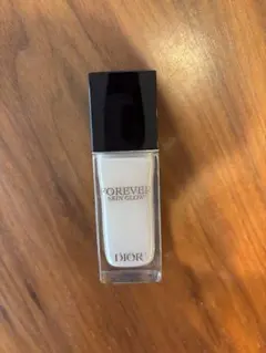 Dior Forever Skin Glow リキッドファンデーション　ON