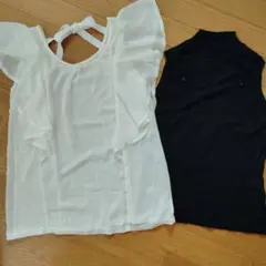 《セット売り》フリル付きオフホワイトトップス＆黒ニットトップス