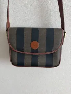 【FENDI】ショルダーバッグ　PVC ペカン柄のサムネイル