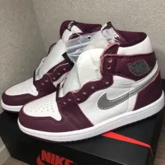 NIKEエアジョーダン1ハイ　ボルドー