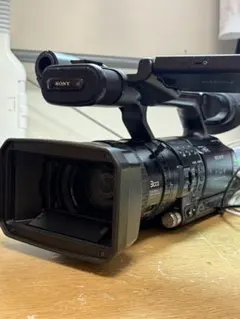 HVR-Z1J SONY 業務用ビデオカメラ　通電1000時間弱のサムネイル