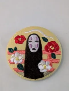 スタジオジブリ 千と千尋の神隠し　顔なしキャラクター ピンバッジ