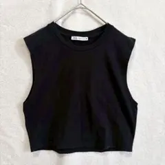 美品 ZARA タンクトップ ノースリーブ ショート丈 ストレッチ 黒 M
