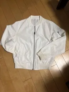 秋春　防寒ちも　ホワイト MA-1 ブルゾン ジャケット
