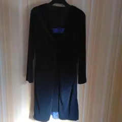 青のベルベット風パーティードレス