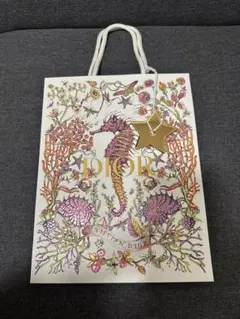 ディオール　ショッピングバッグ　紙袋　星型チャーム付き