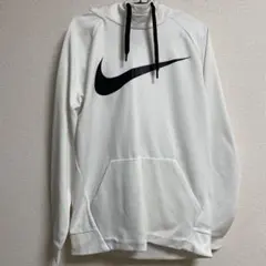 ★NIKE フード付きパーカー ホワイト