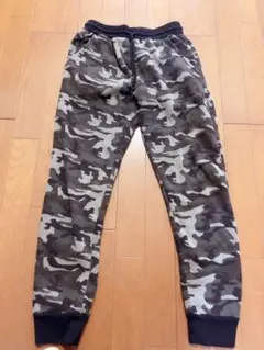 キッズ 子供服 長ズボン 迷彩柄 裏起毛 パンツ 160