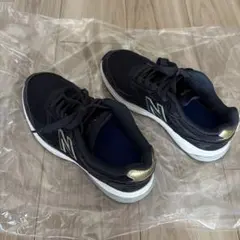 ネイビースニーカー/ニューバランス