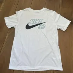 NIKEロゴTシャツ
