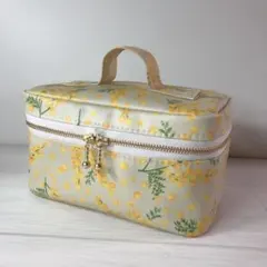 ハンドメイド/ライトベージュミモザの新バニティポーチ(中)