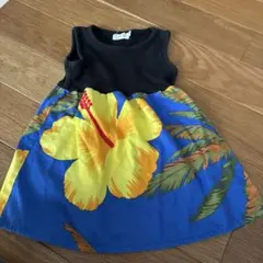juj ノースリーブワンピース ハイビスカス柄
