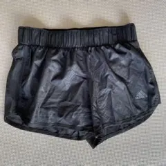 adidas ショートパンツ