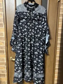 axes femme 花柄ロングワンピース 長袖 フリルネック レース 黒