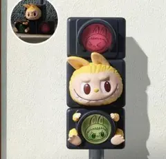 THE MONSTERS Almost Hidden traffic lightのサムネイル