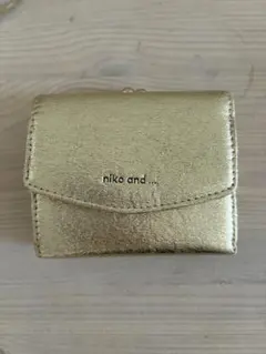niko and ... ゴールド 三つ折り財布