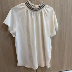 新品avv トップスのサムネイル
