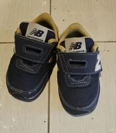 New Balance キッズスニーカー ネイビー/イエローホワイト