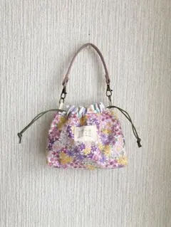 ハンドメイド　持ち手付き巾着ポーチ☆花柄ピンク系