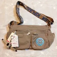 【新品タグ付き】Kipling ショルダーバッグ 斜め掛けチャーム付きキプリング